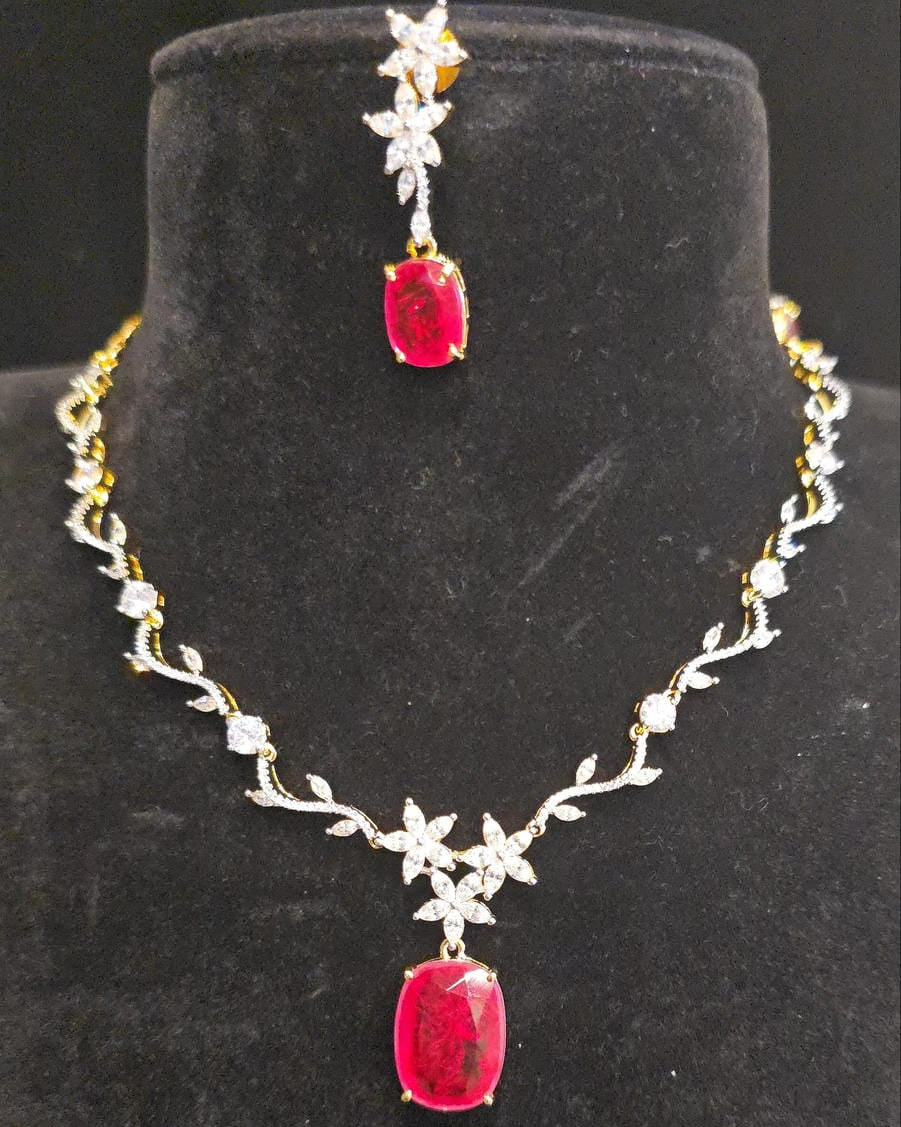 Stars & Leaf Red Double Eight Stone Necklace Set