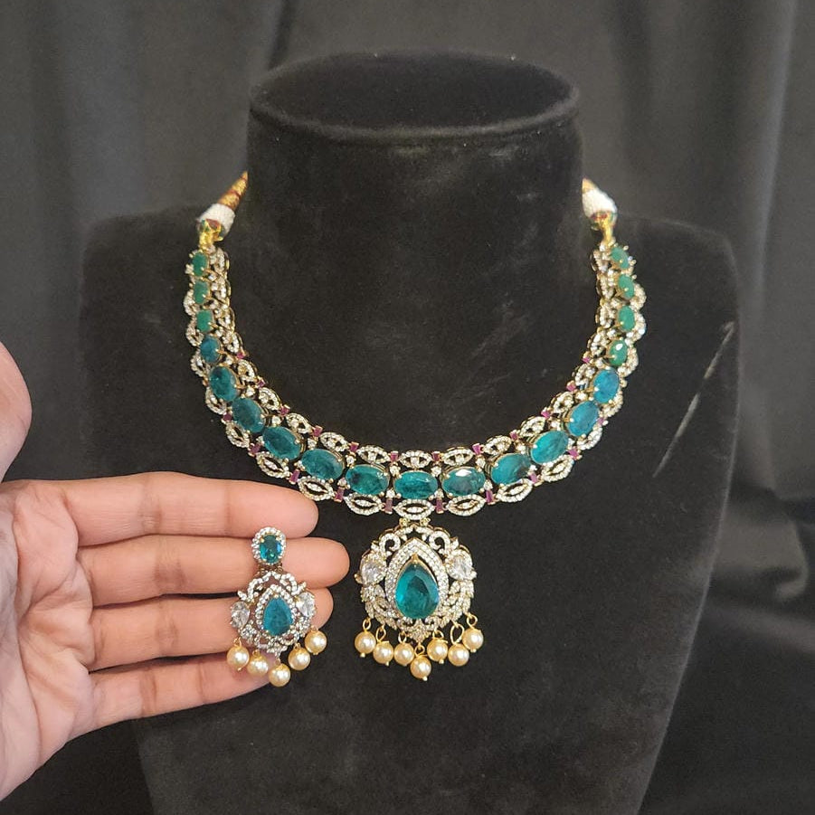 Diamond Finish Emeralda & Moissanites Necklace Set