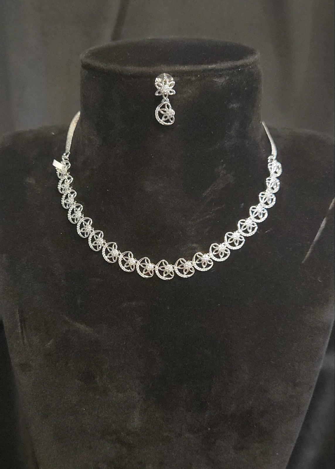 Rhodium Floral Design Necklace Set