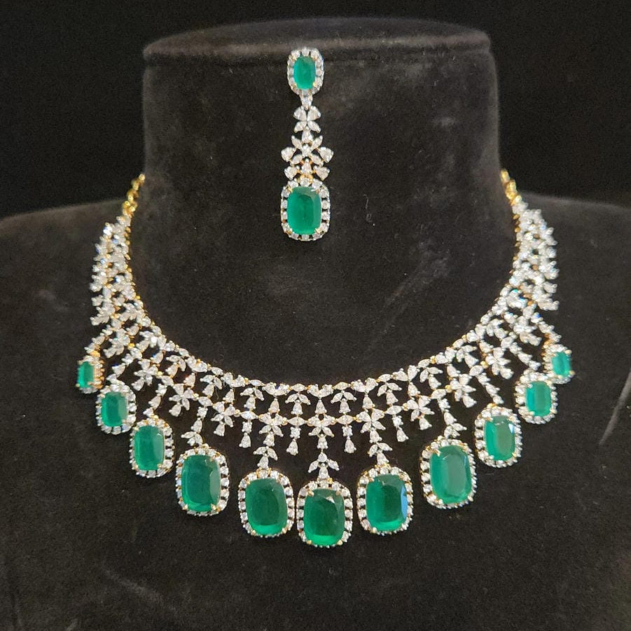 Luxury Diamond Finish Rectangle Emerald Necklace Set