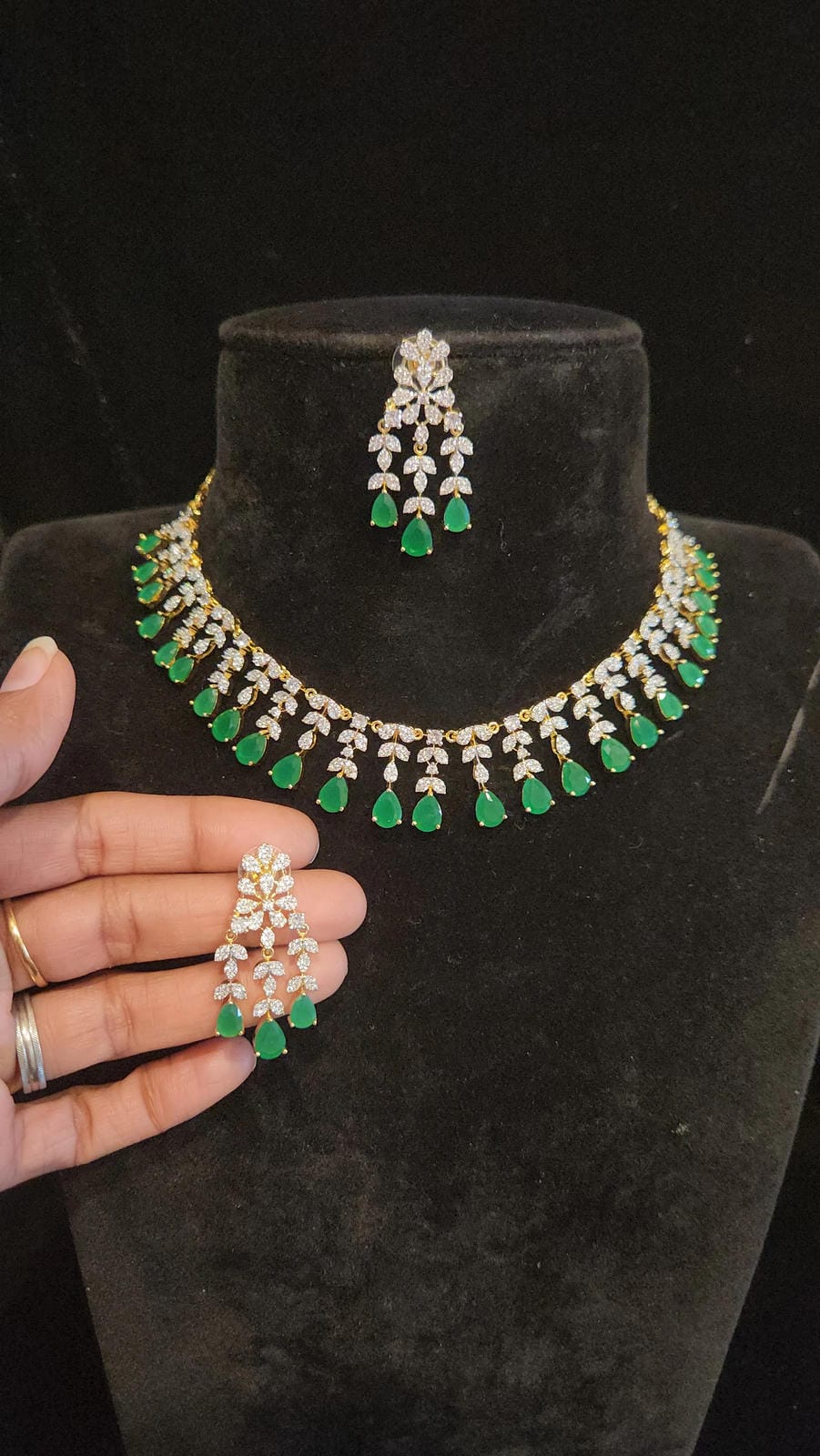 Luxury Diamond Finish Tear Drop Necklace Set in Purple and Emerald colors