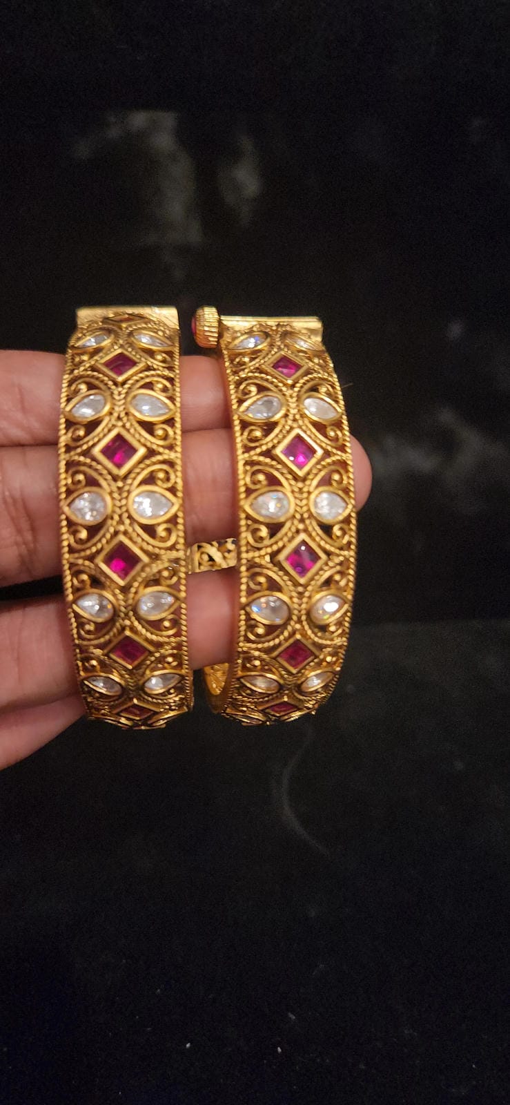 Classic Kundan Gold Finish Openable Bangles