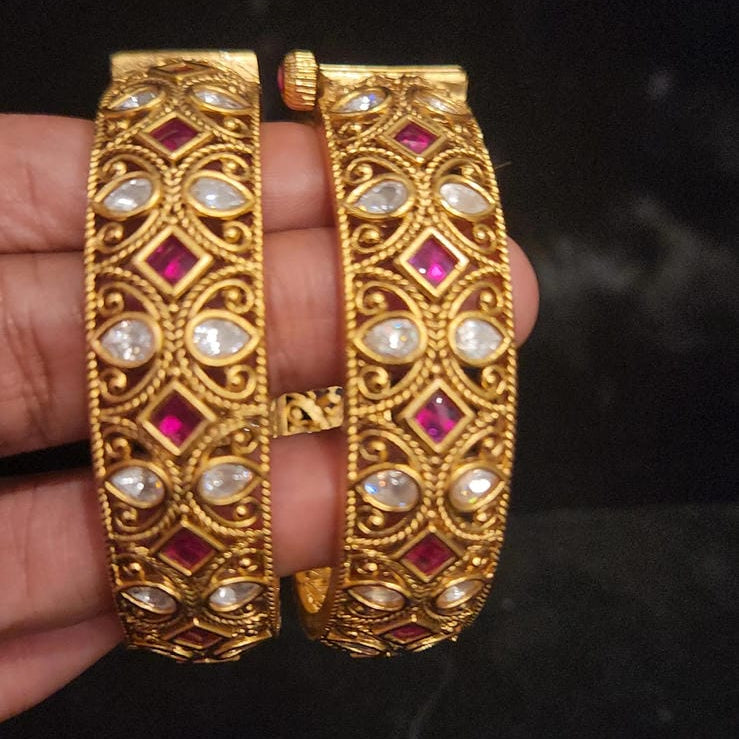 Classic Kundan Gold Finish Openable Bangles