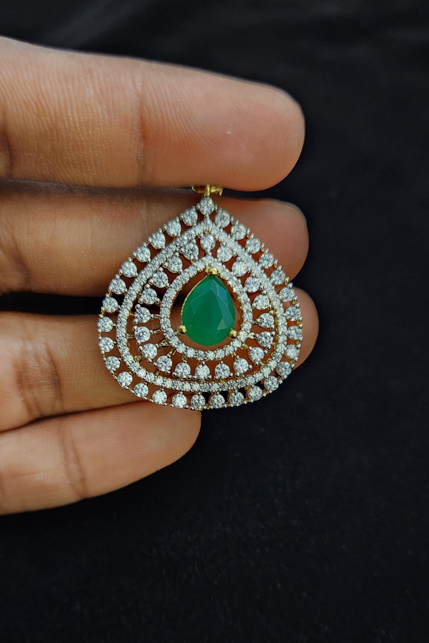 Unique Rounded Triangular Designed Maang Tikka