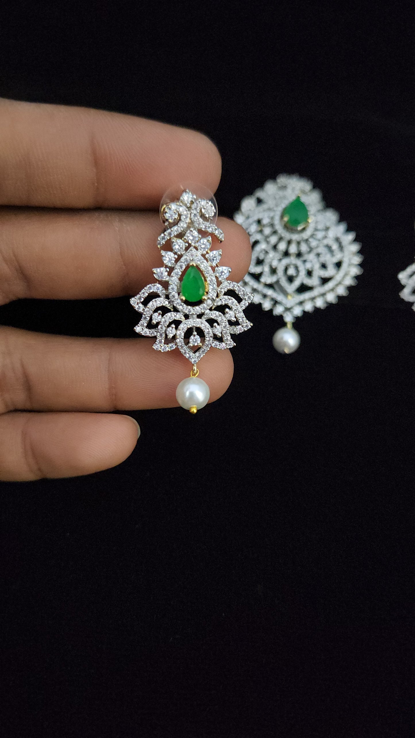 Nature Inspired Leaf Designed Pendant Set