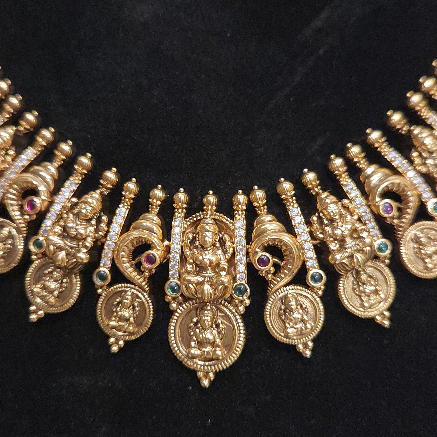 Regal Peacock Bottu Antique Necklace Set