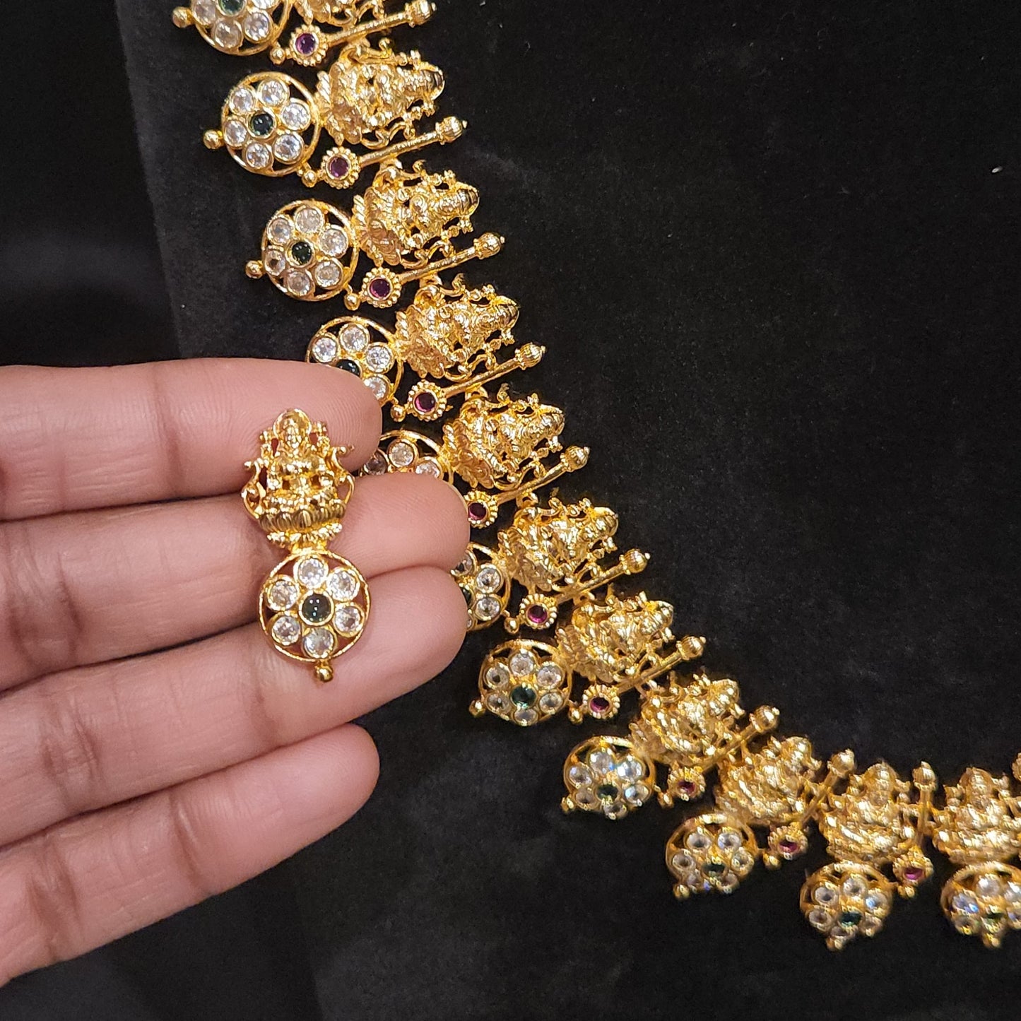 Divine Lakshmi Devi bottu Long Haram Set