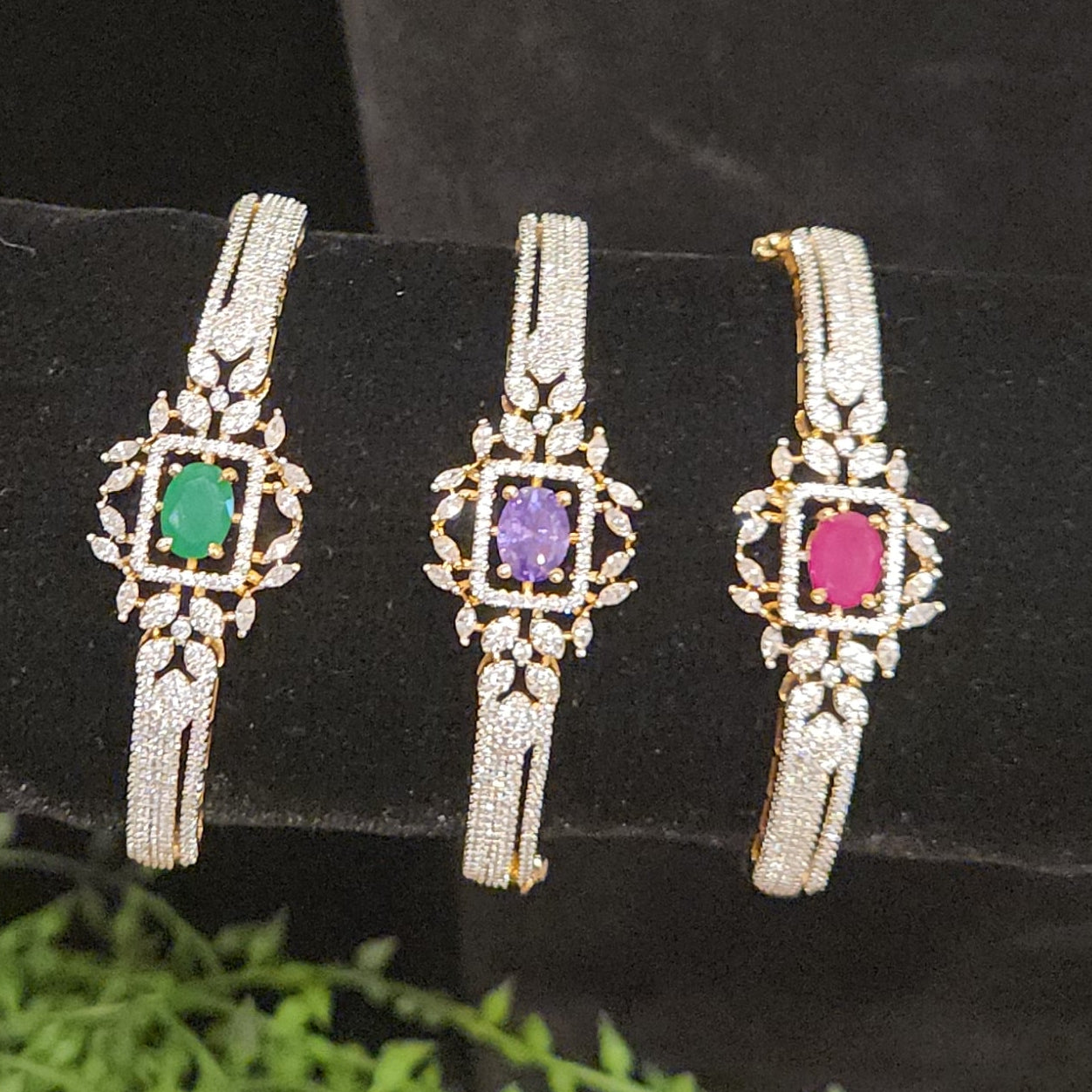 Exquisite Leaf Design Diamond Finish Bracelet with oval stone