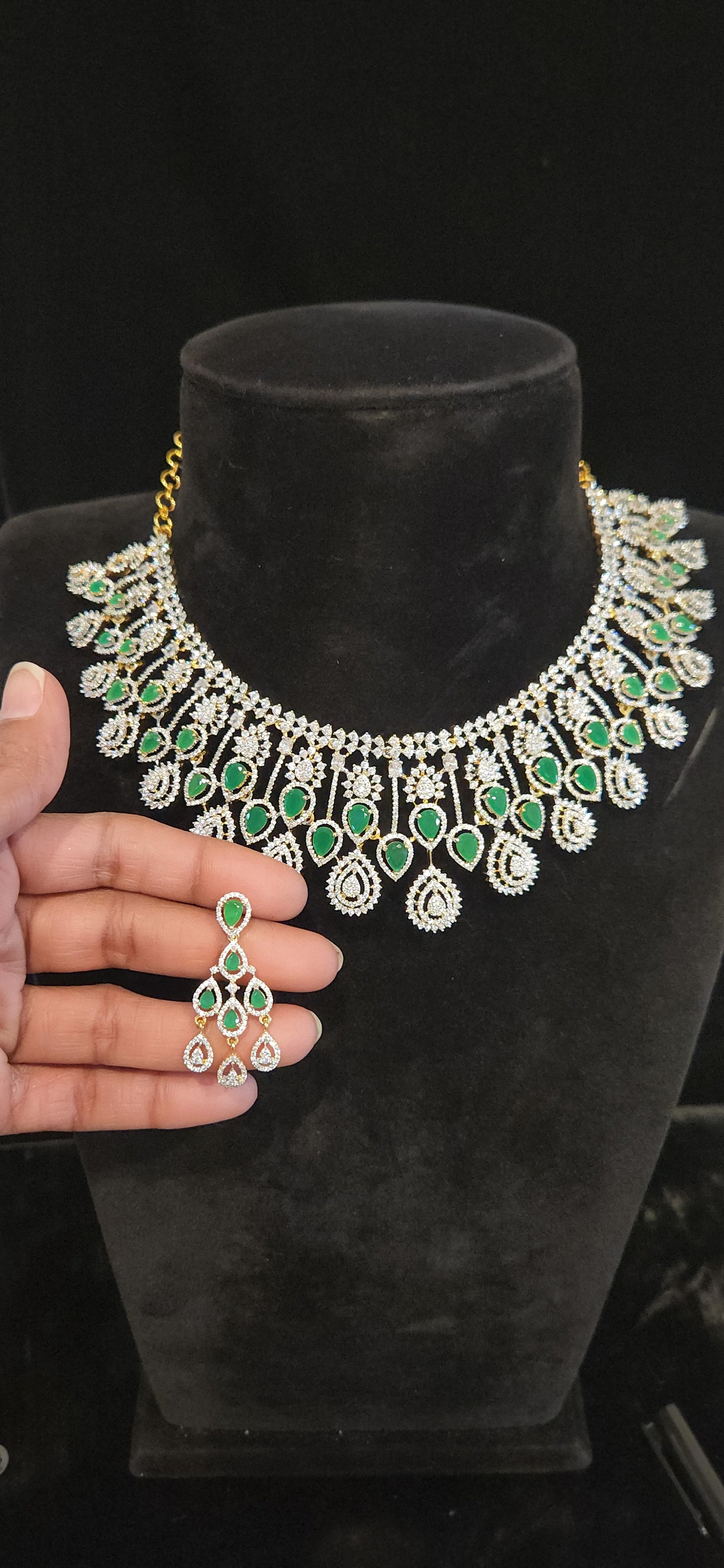 Diamond Finish Tear Drop Necklace Set