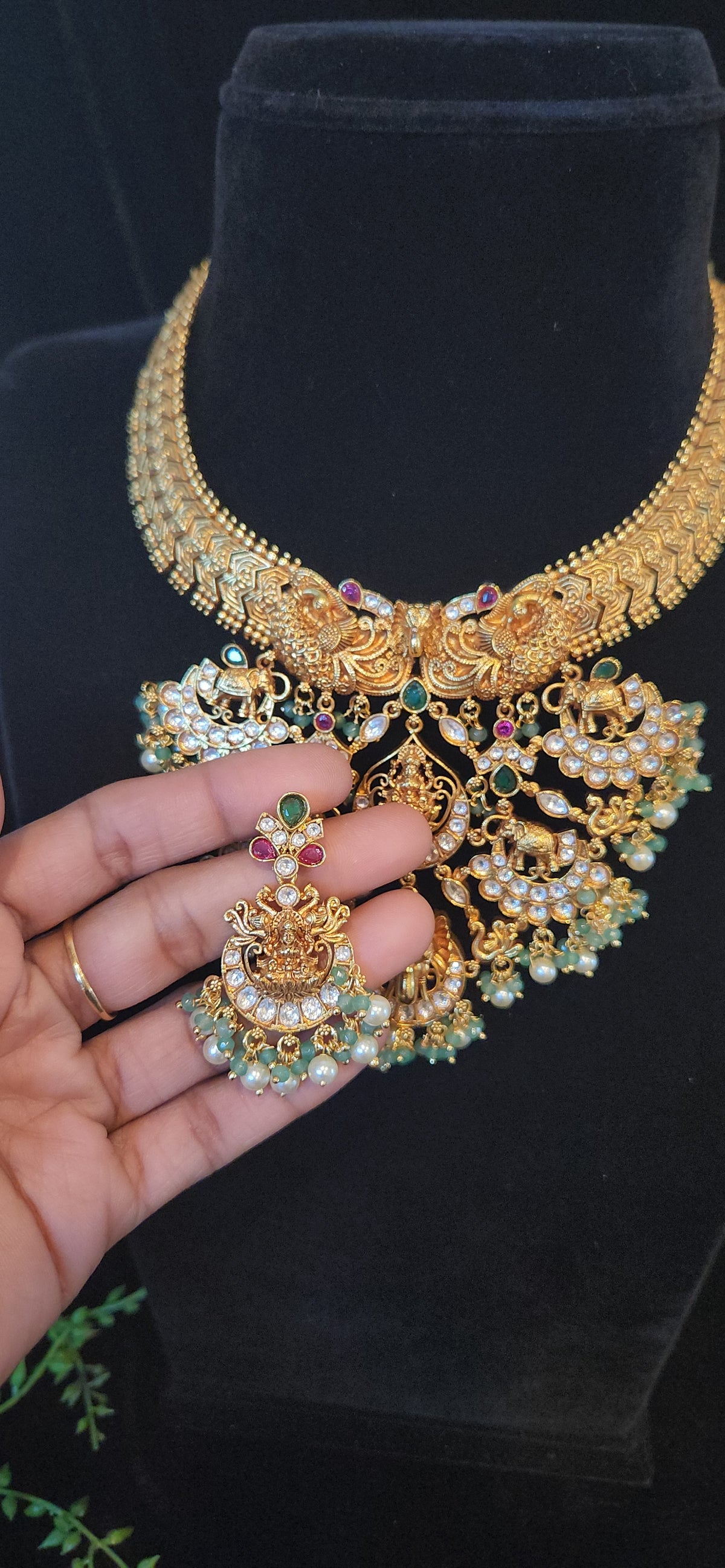 Royal Antique Moissanite Necklace Set