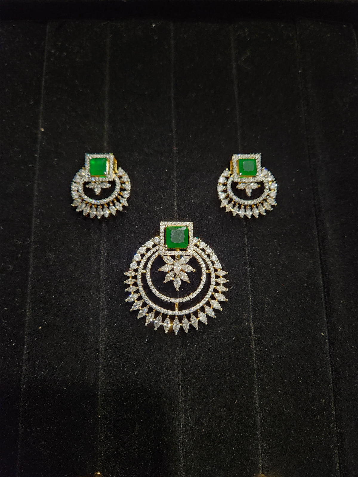 Diamond Finish CZ Round Pendant Set