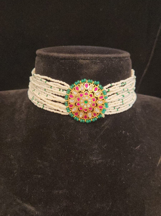 Pachi kundan choker with sugar beads