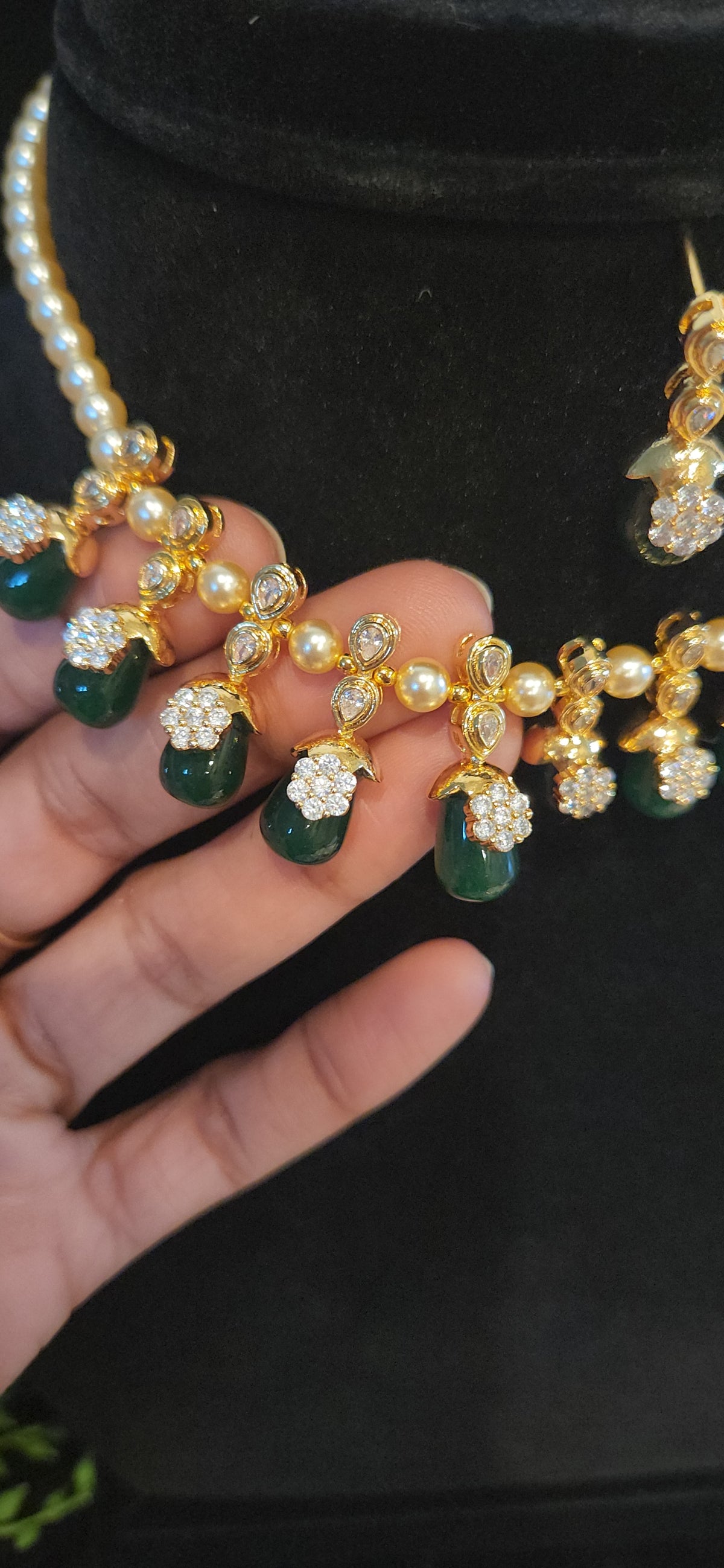 Elegant pearl necklace with pretty colored beads