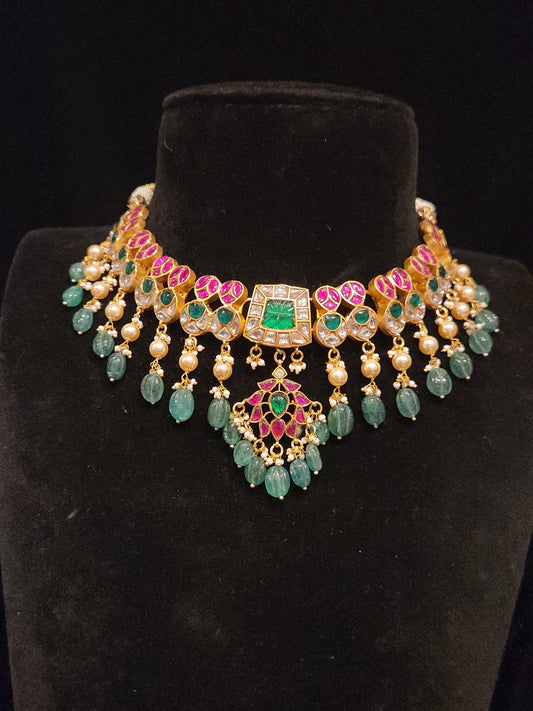 Jada kundan neckset with precious beads