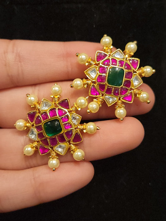 Jada Kundan Studs