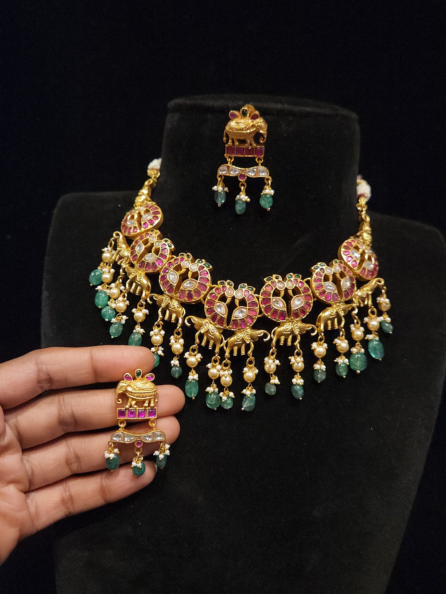 Jada Kundan elephant necklace set with precious beads