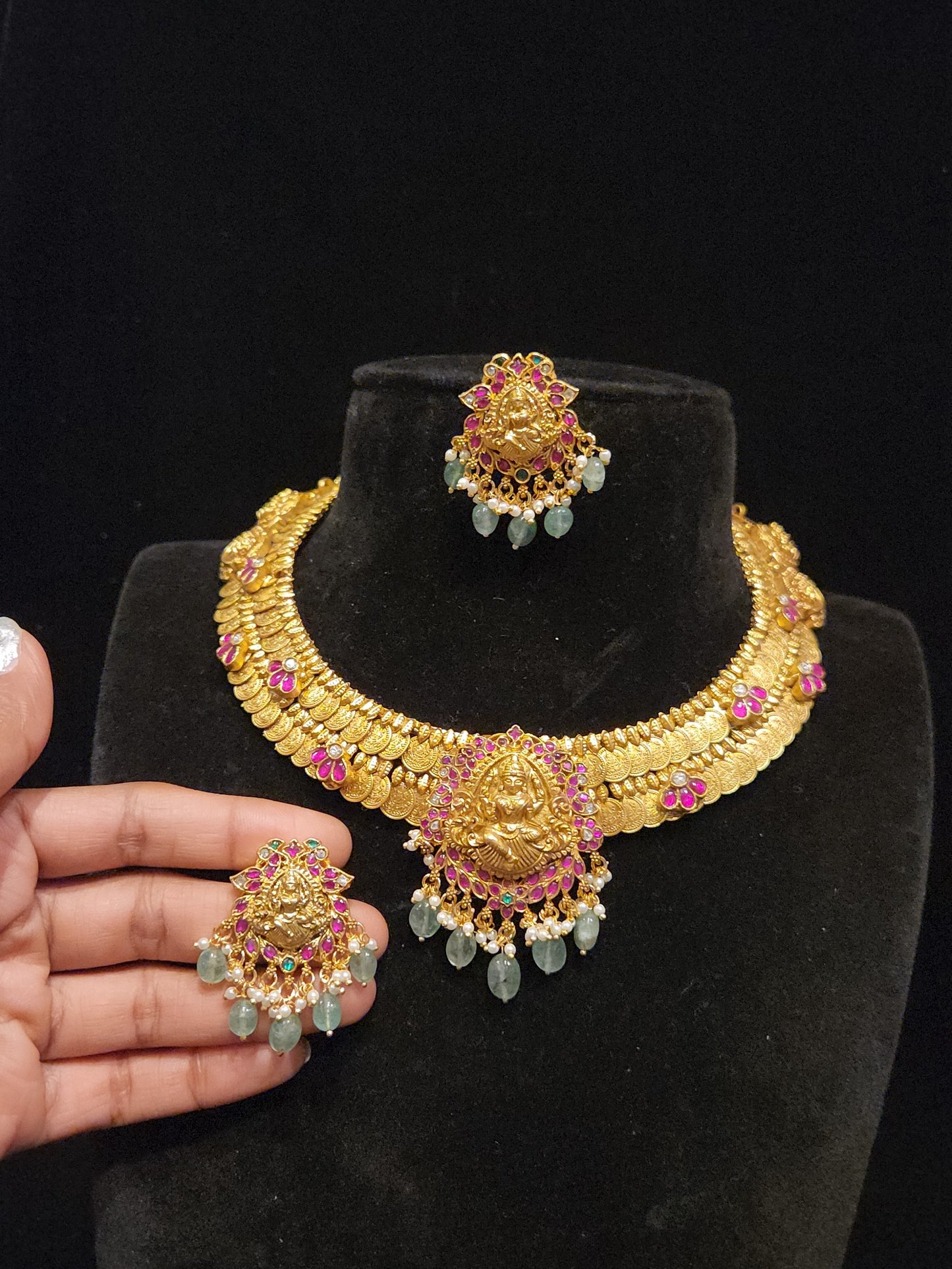 Jada Kundan with Lakshmi and kasu neckset