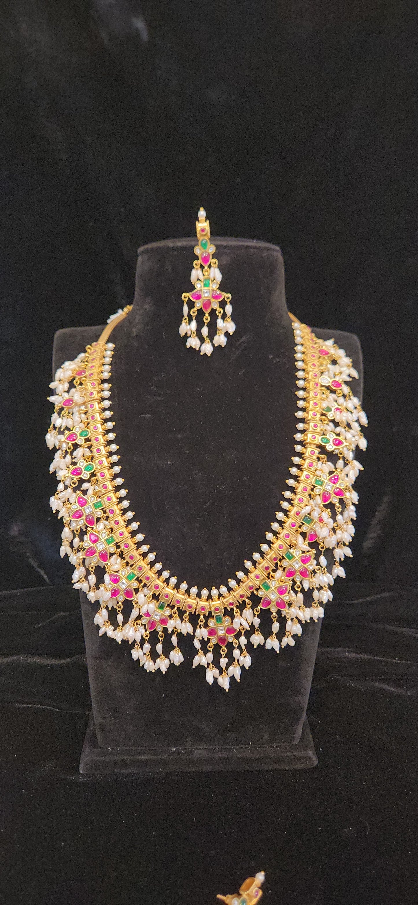 Kundan Guttapusalu Haram with Matching Earrings