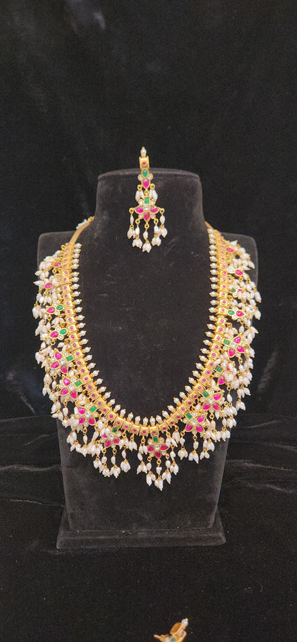 Kundan Guttapusalu Haram with Matching Earrings