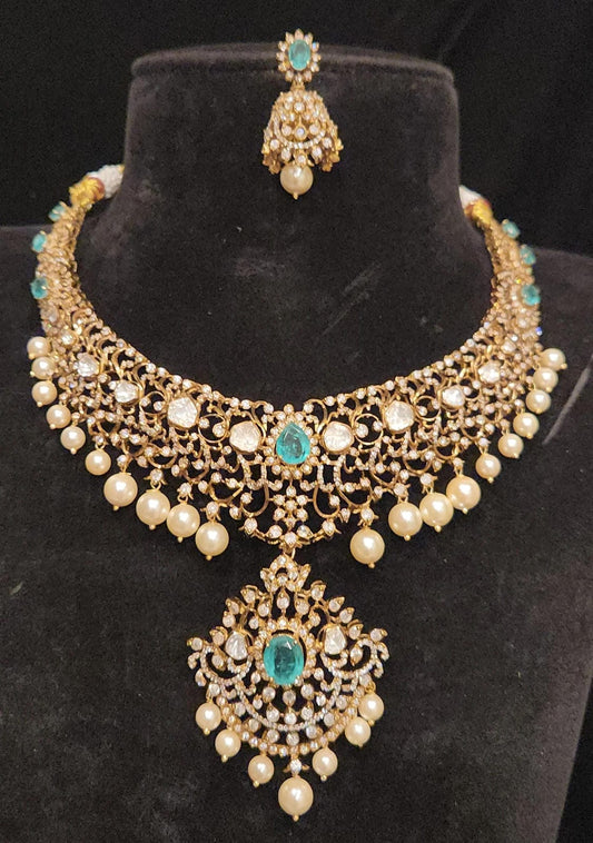 92.5 Silver Floral Emerald Moissanite Necklace Set