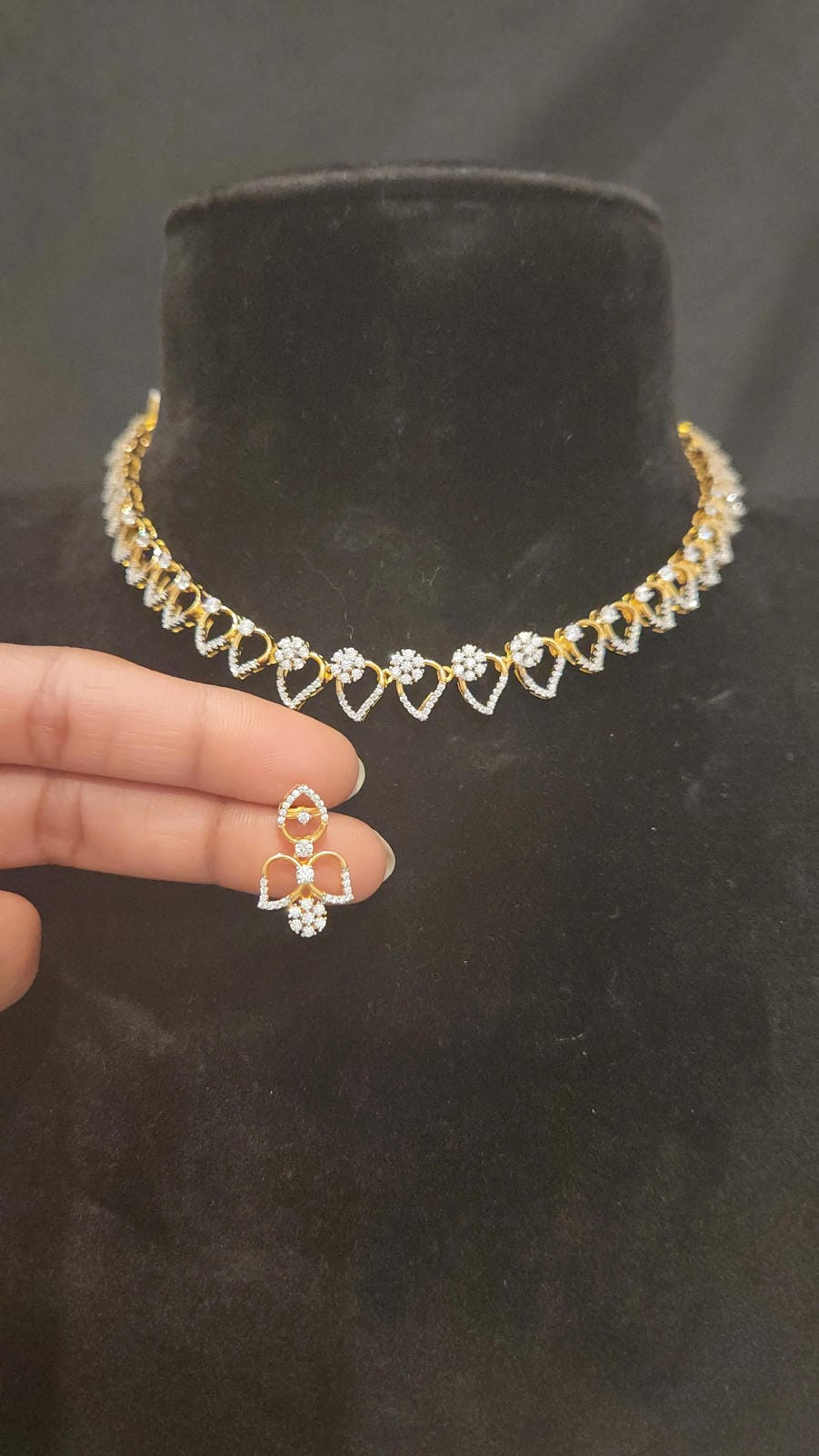 Brilliant Floral Leaf 92.5 Silver Necklace set