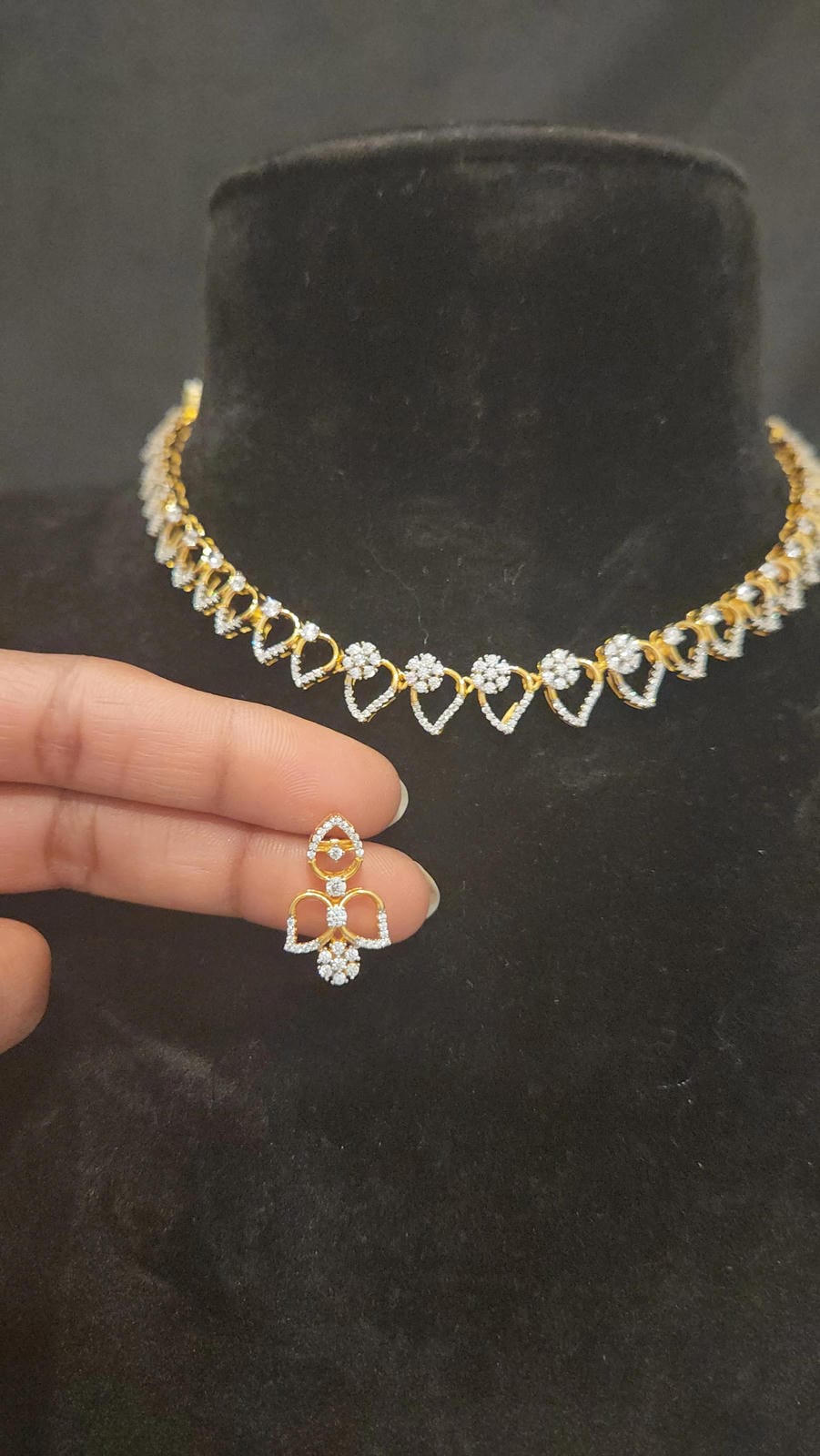 Brilliant Floral Leaf 92.5 Silver Necklace set