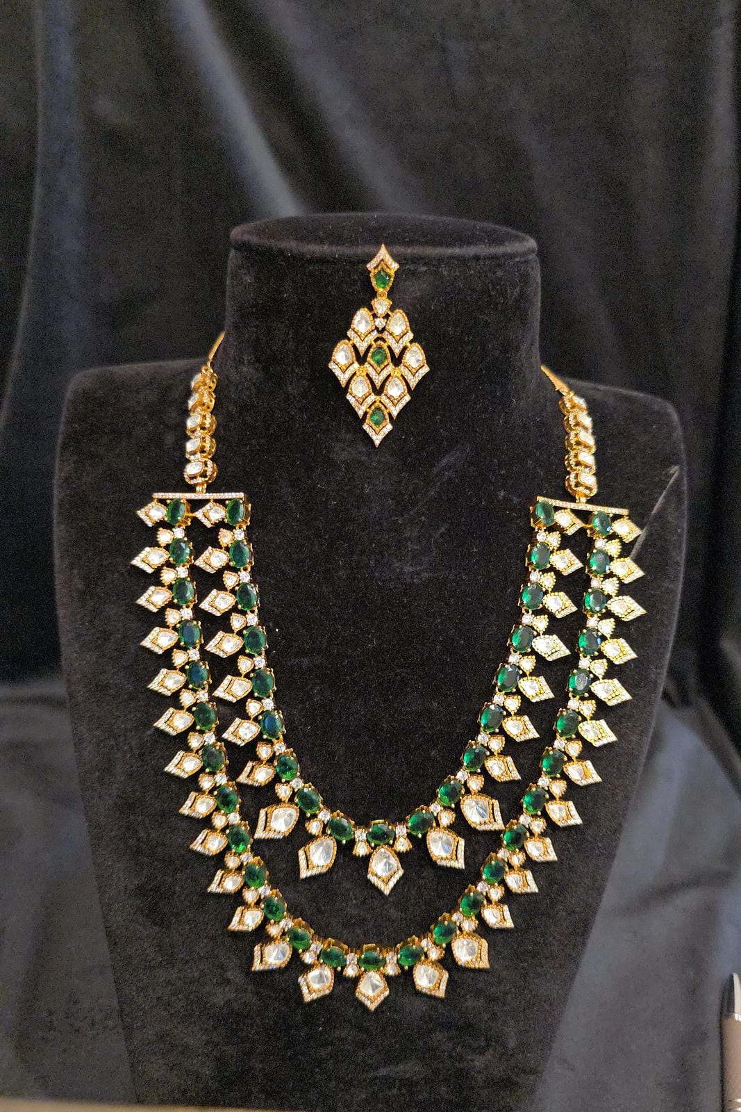 Victorian 2-Layer Emerald & Kundan Necklace Set