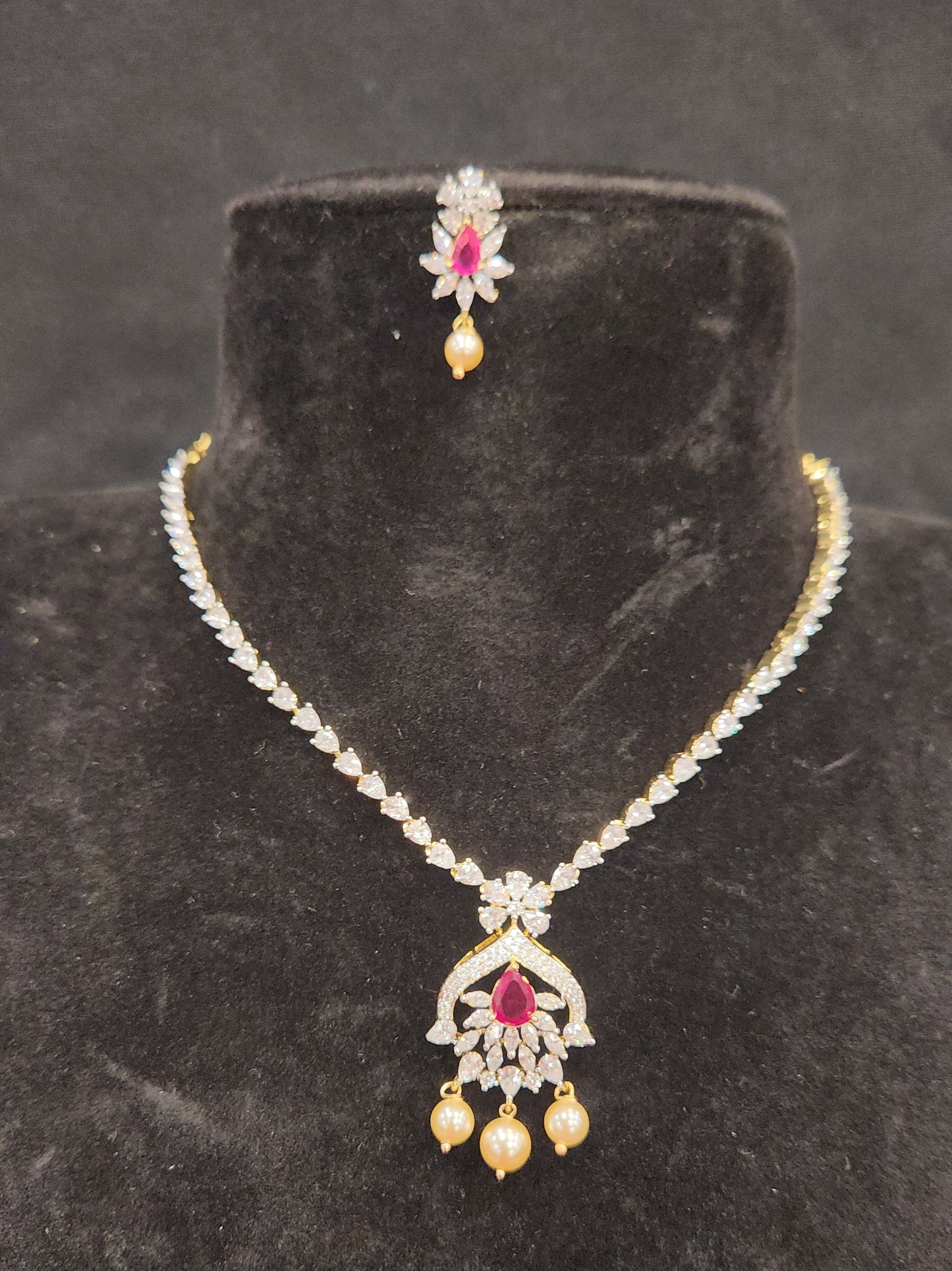 Diamond Finish Necklace Set