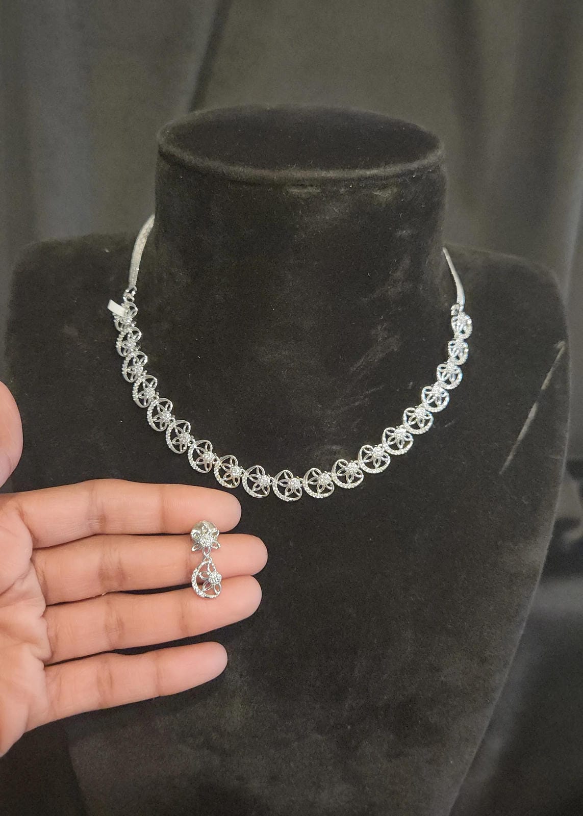 Rhodium Floral Design Necklace Set