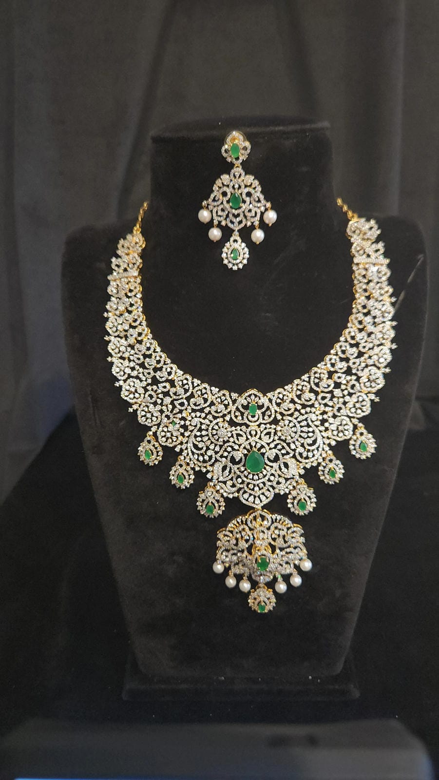 Diamond Finish Emerald Haram Set, Detachable Pendent