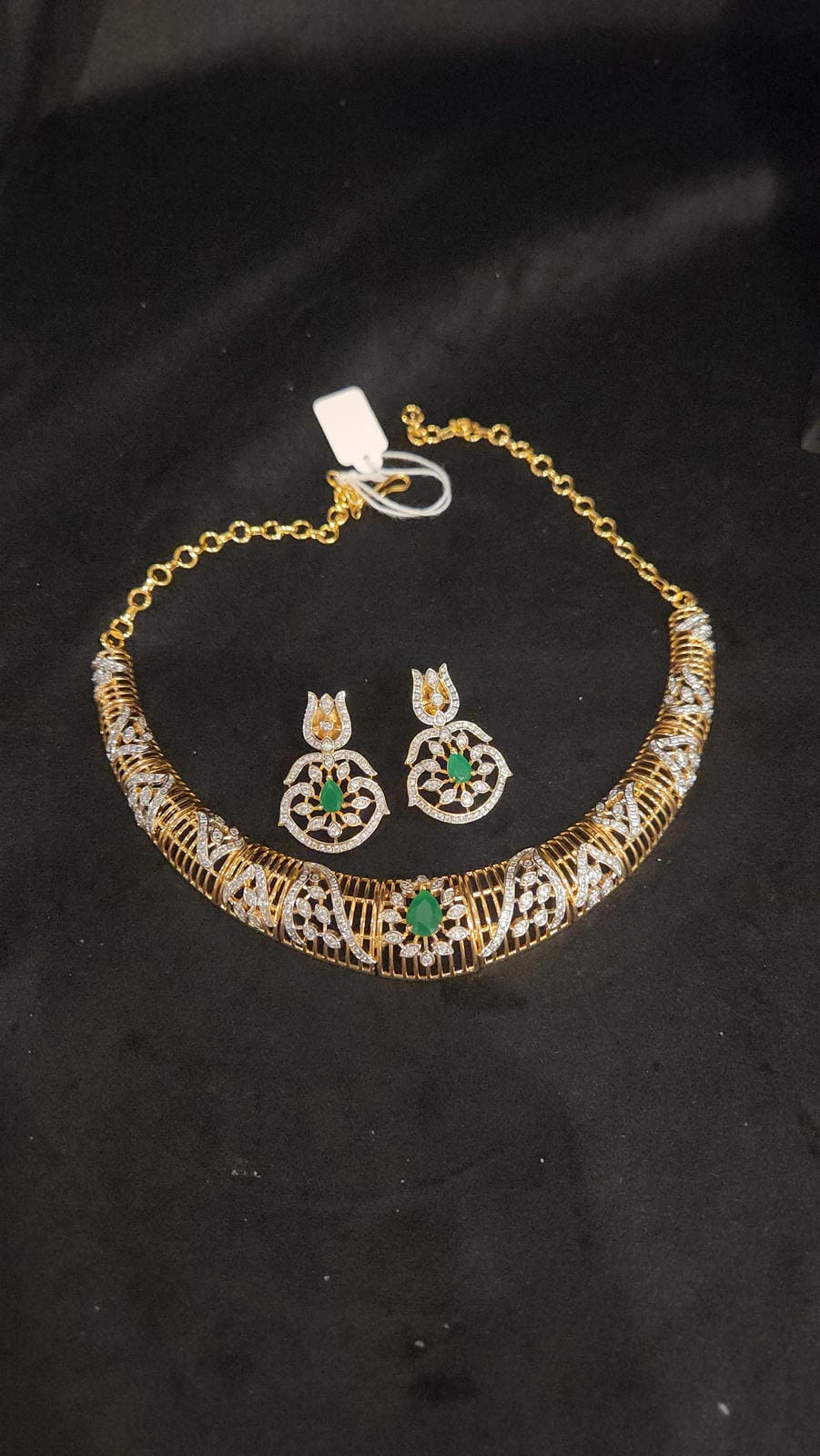 Gold Finish Emerald Kante Set