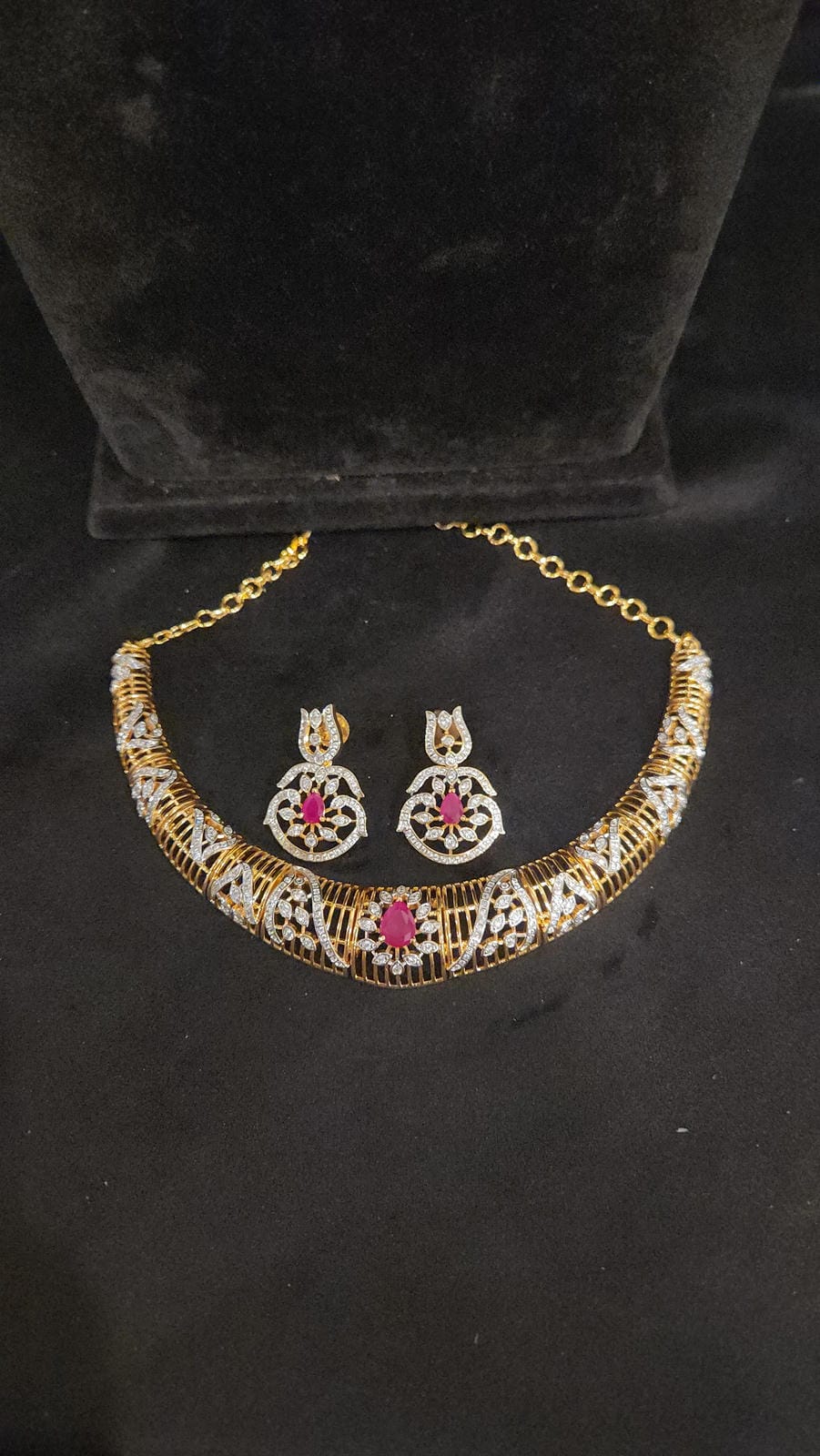 Gold Finish Emerald Kante Set