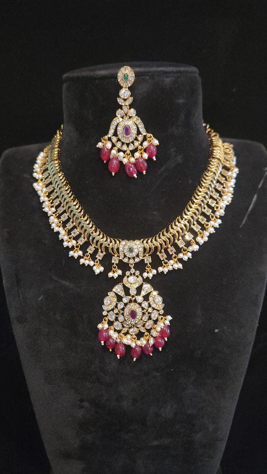 Exquisite Matt Finish Necklace Set