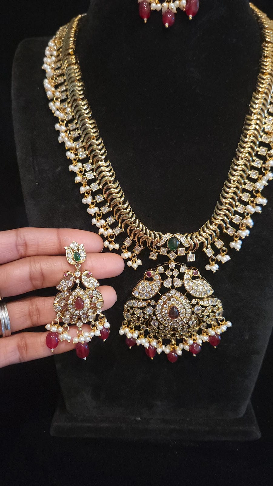 Exquisite Matt Finish Necklace Set