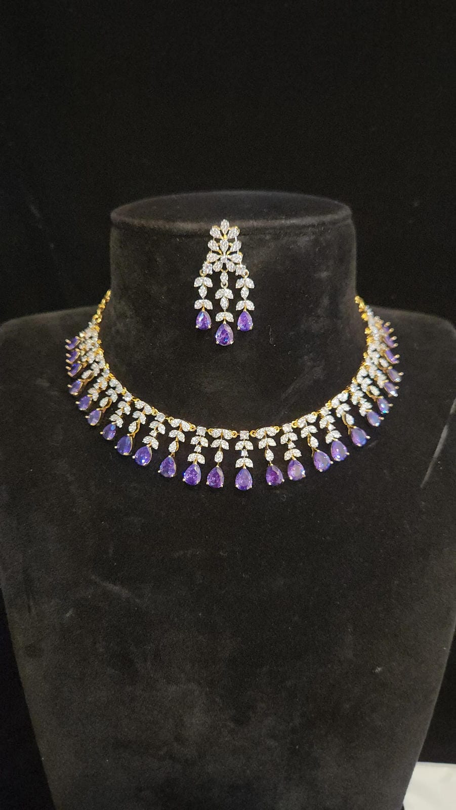 Luxury Diamond Finish Tear Drop Necklace Set in Purple and Emerald colors