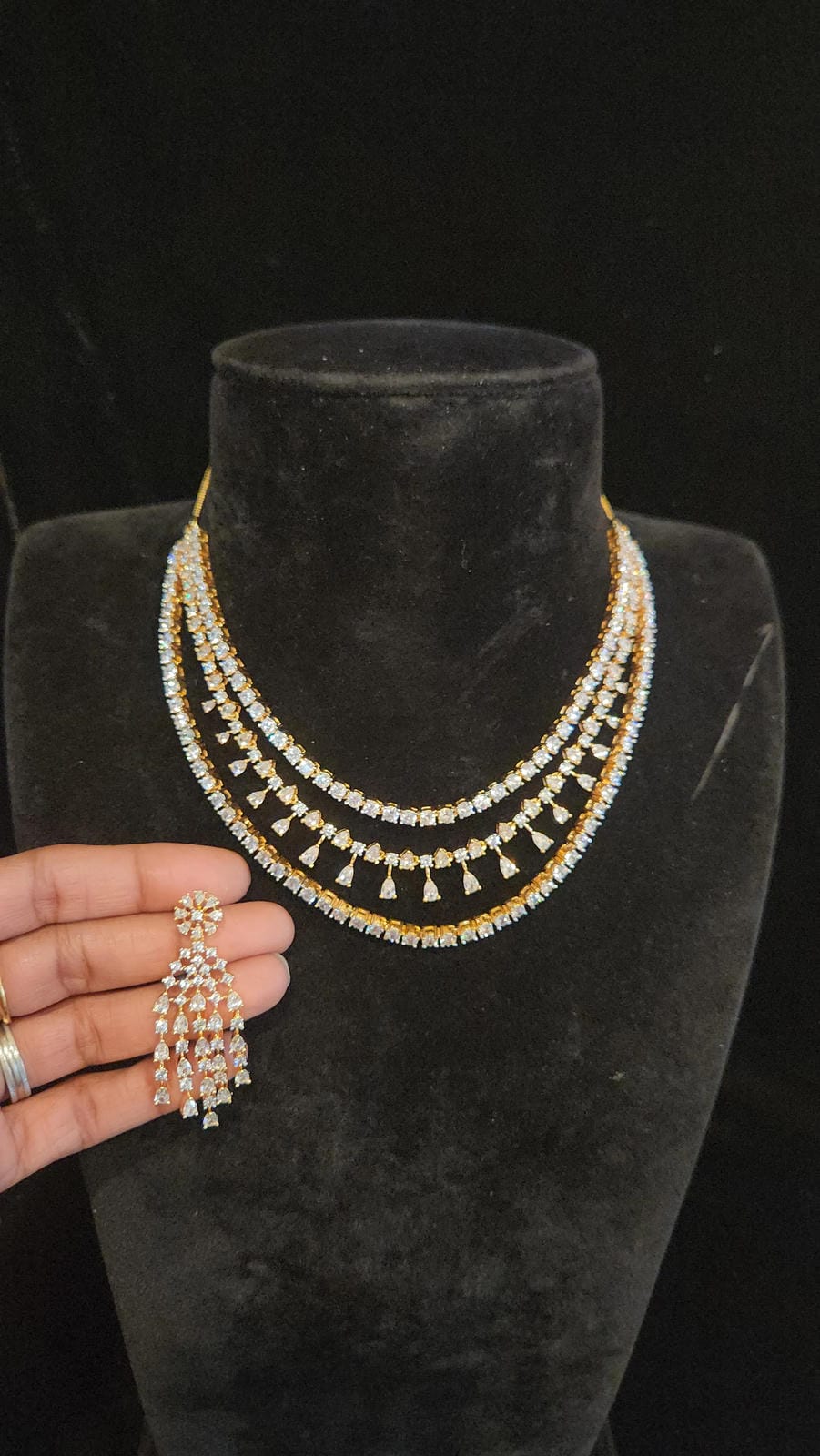 Sparkling Diamond Finish Necklace Multi-Layered Neckset
