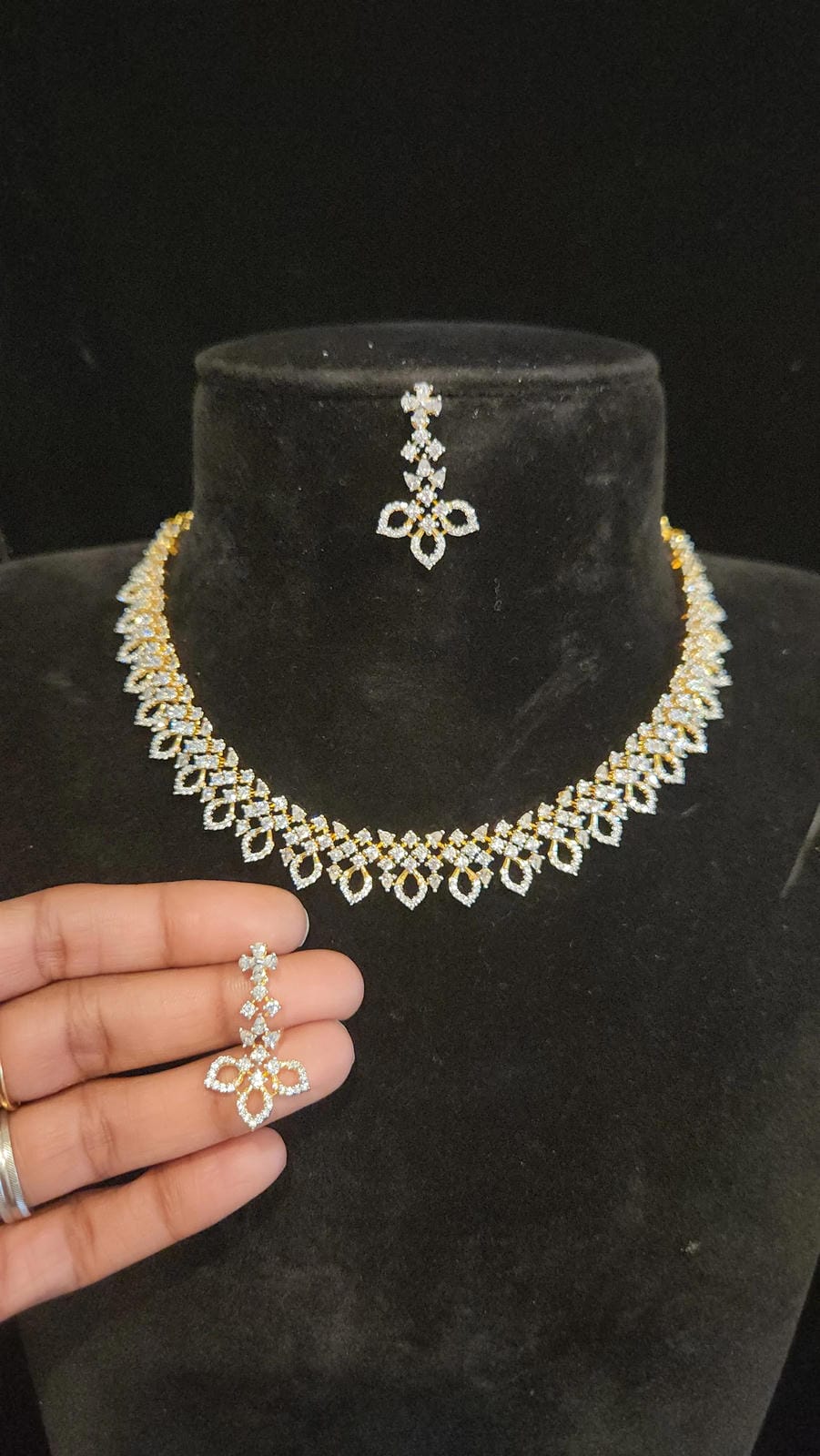 Sparkling Diamond Finish CZ Necklace Set