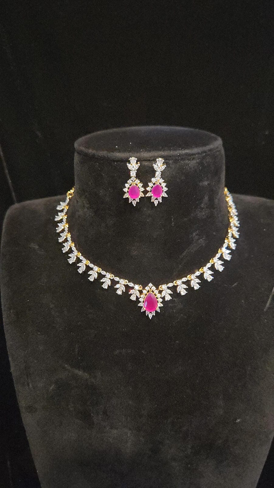 Sparkling Diamond Finish Ruby Necklace Set