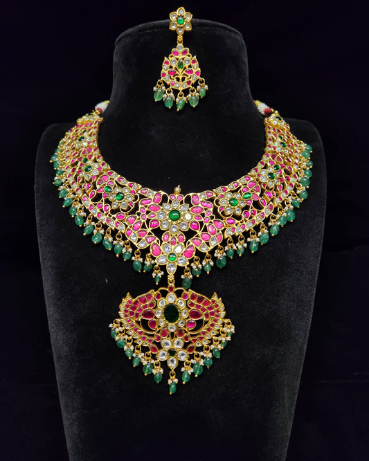 Charming Floral Polki Kundan Necklace Set