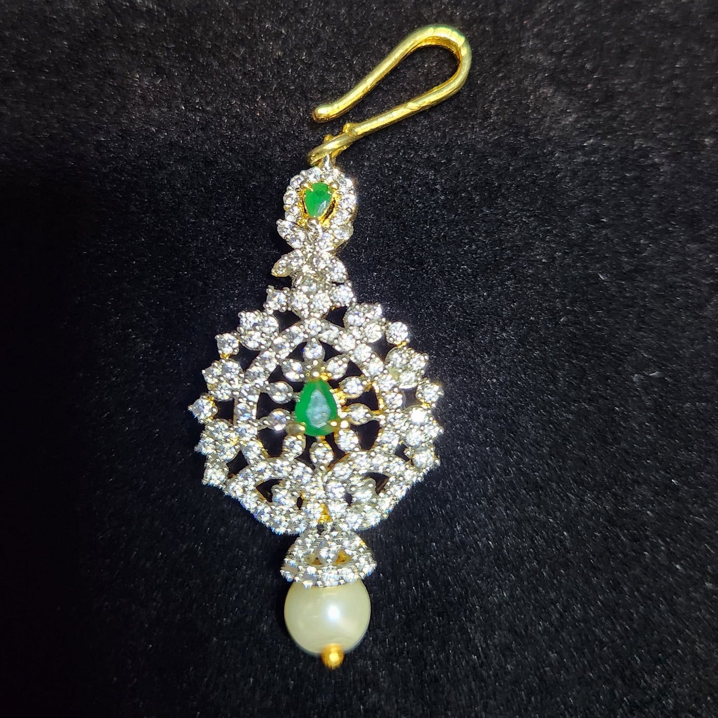 Elegant Emerald Pearl Maang Tikka