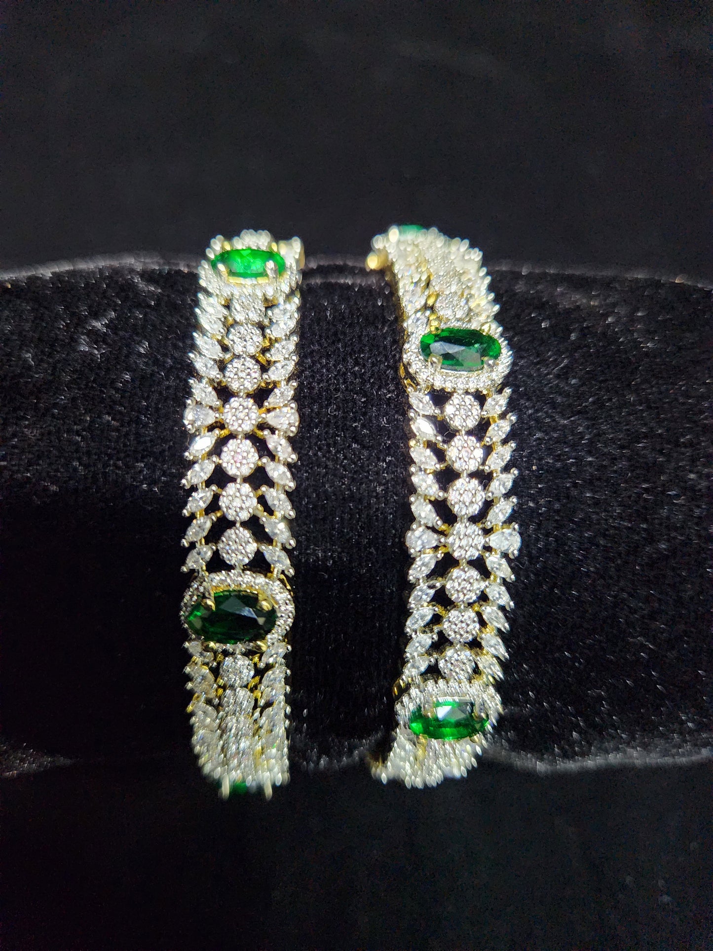 Vibrant CZ Emerald Classic Bangle