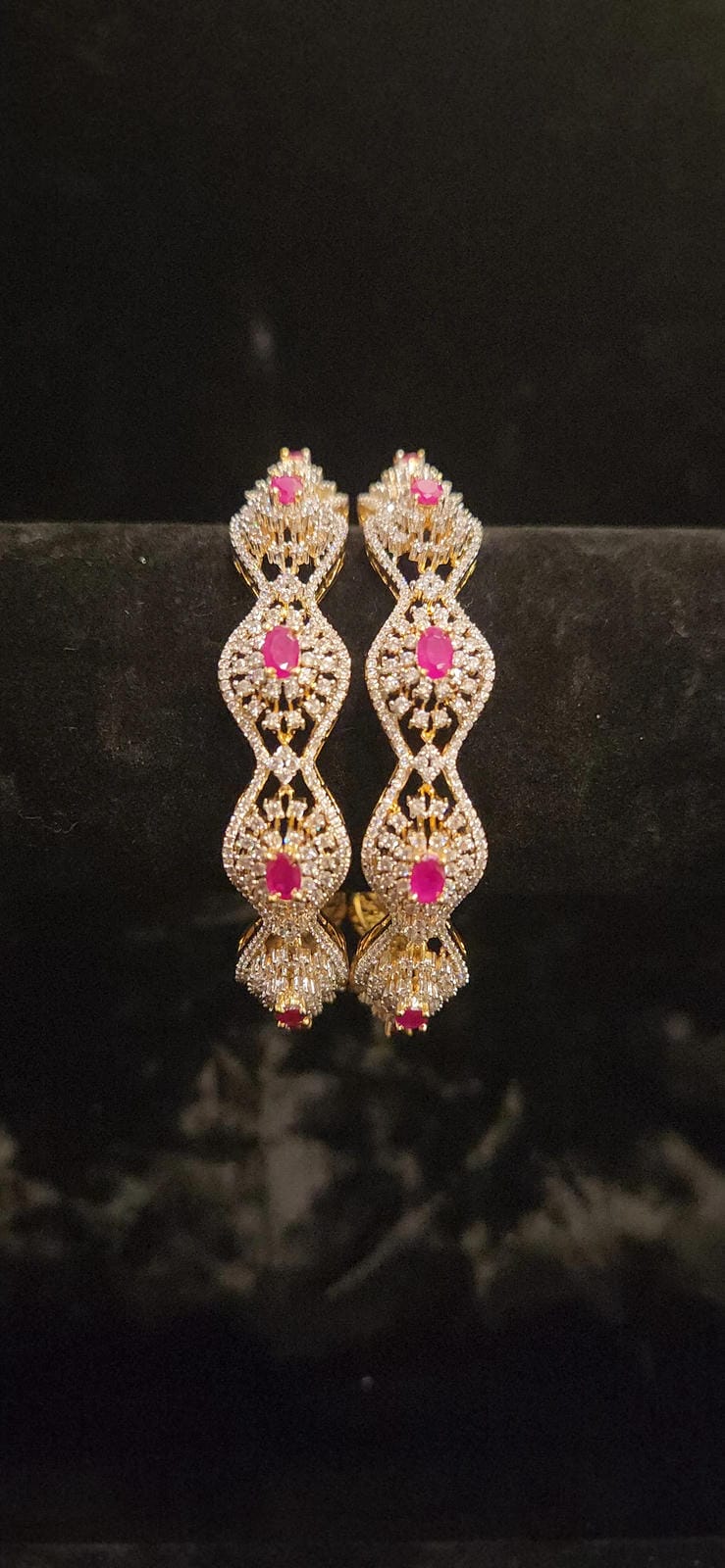 Brilliant Rhombus Diamond Finish Bangles