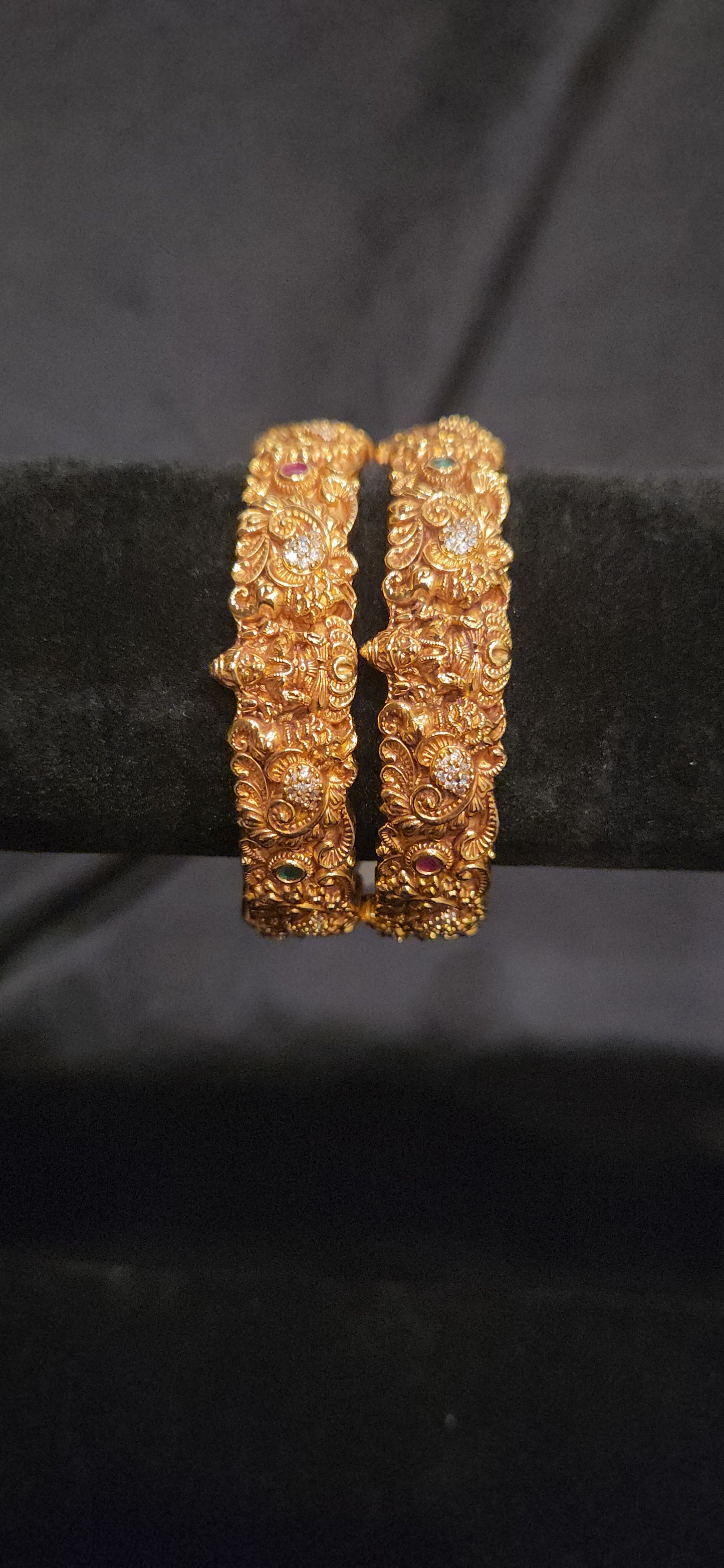 Lakshmi Nakshi Mango Design Bangles