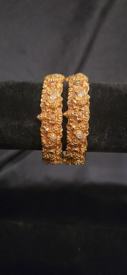 Lakshmi Nakshi Mango Design Bangles
