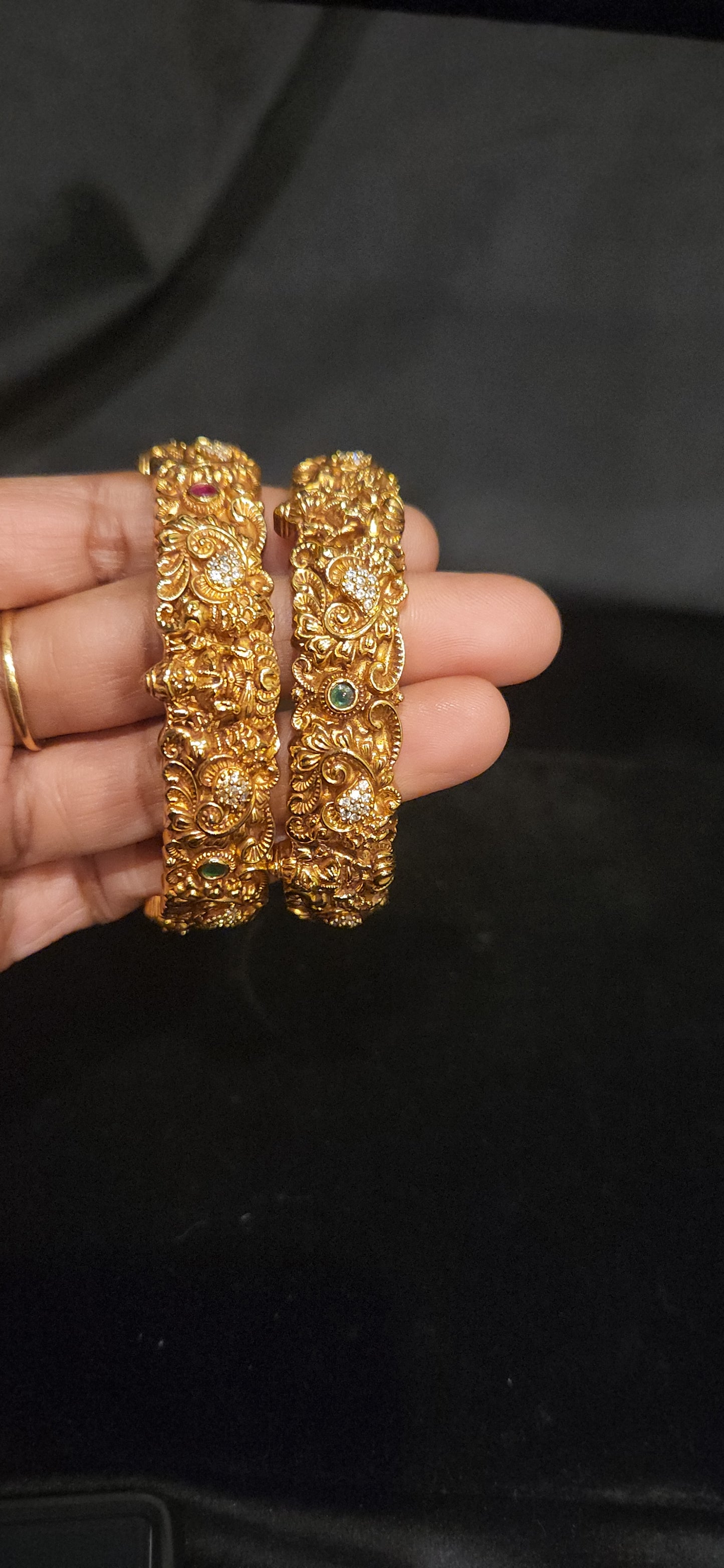 Lakshmi Nakshi Mango Design Bangles