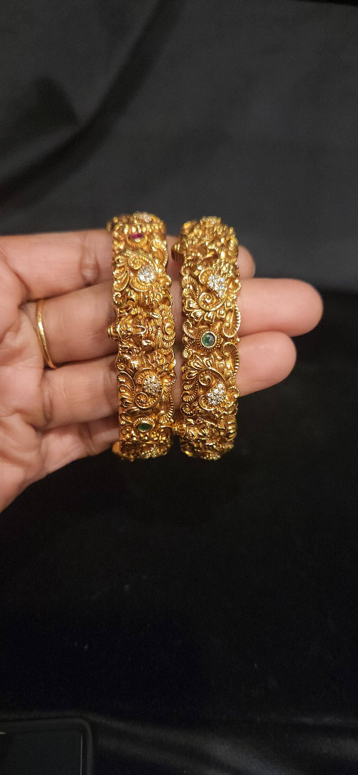 Lakshmi Nakshi Mango Design Bangles