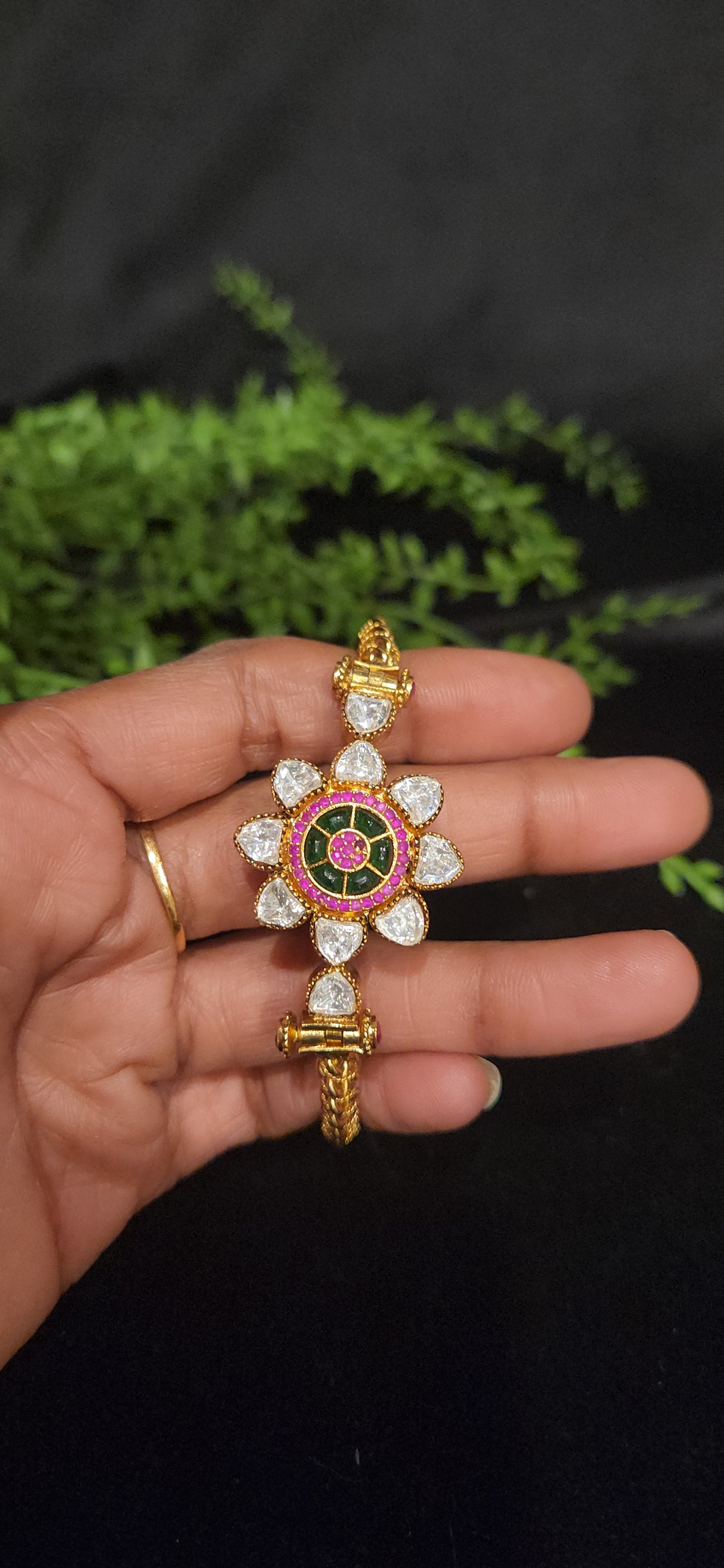 Moissanite Floral Openable Kada