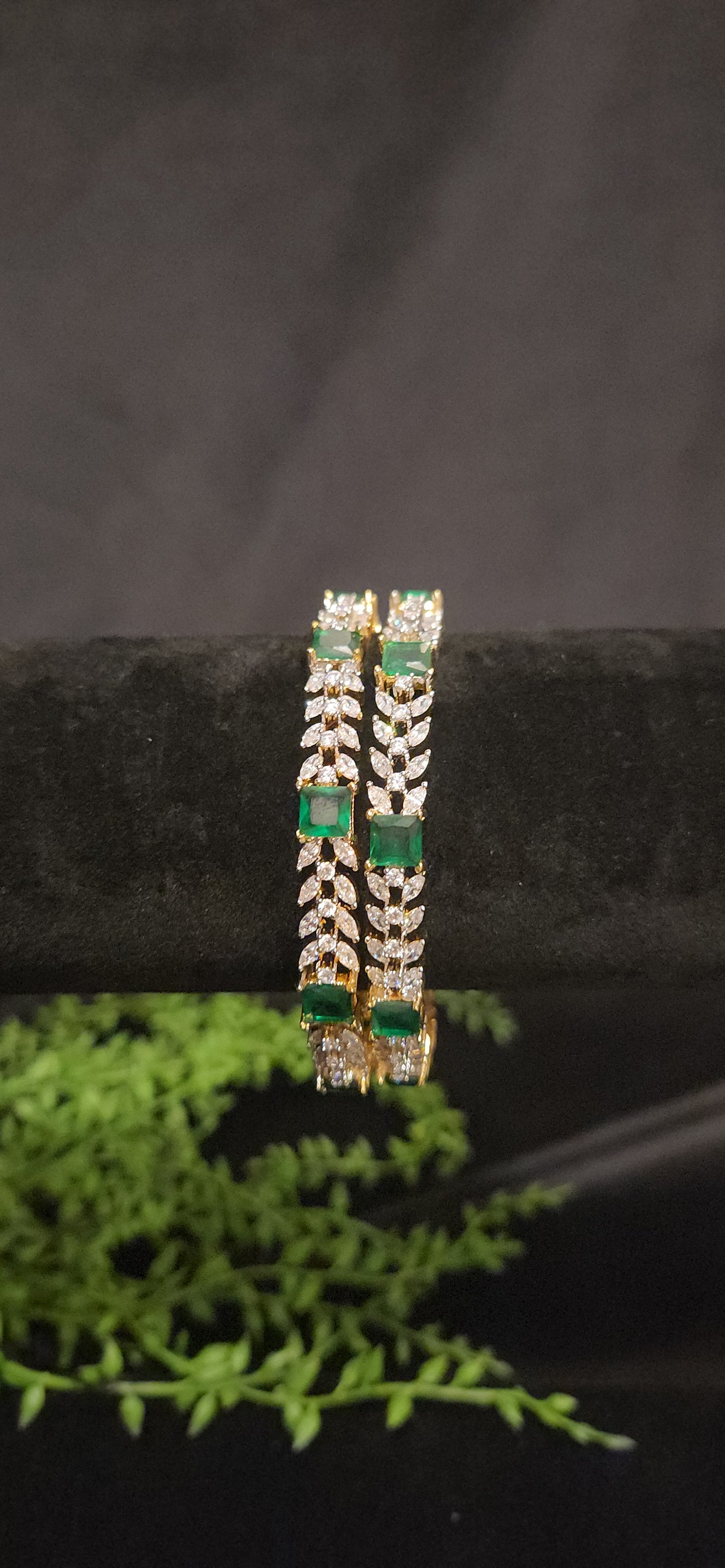 Emerald Leaf Design Bangle