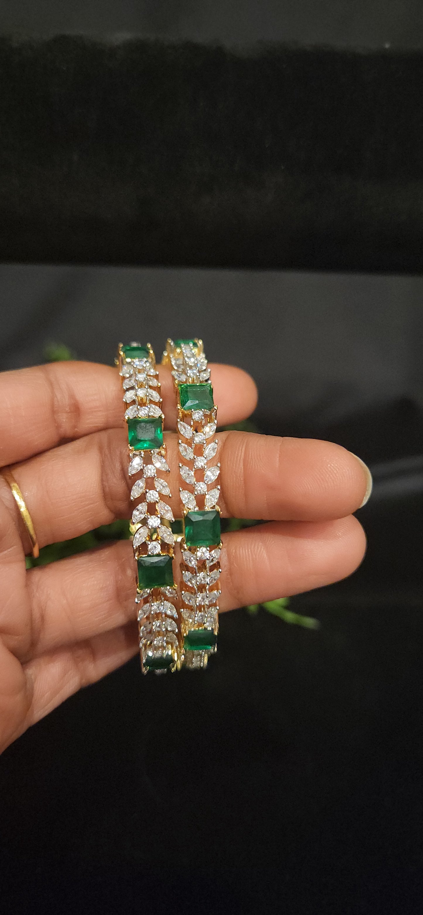 Emerald Leaf Design Bangle