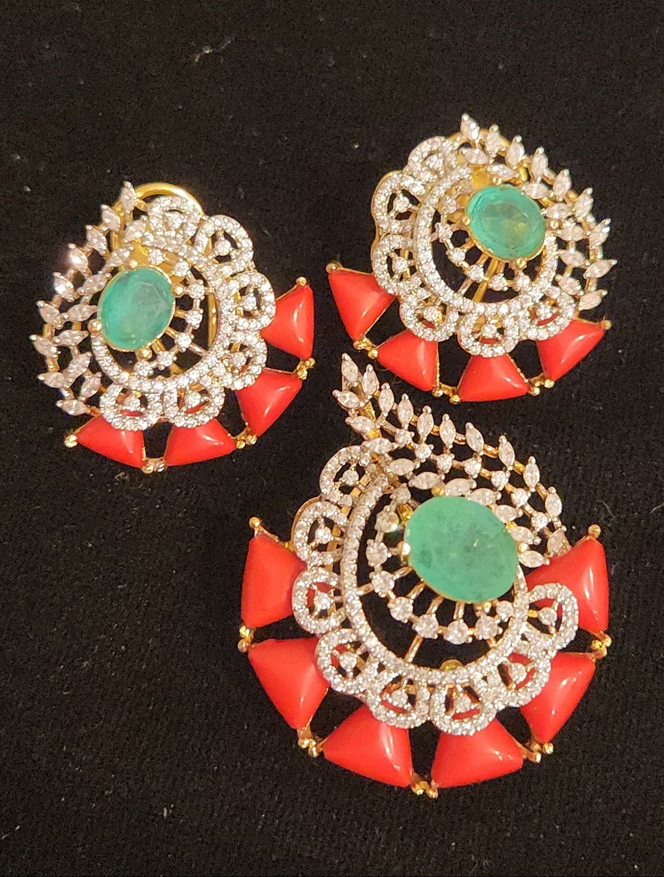 Pretty Floral Coral & Emerald Pendant Set